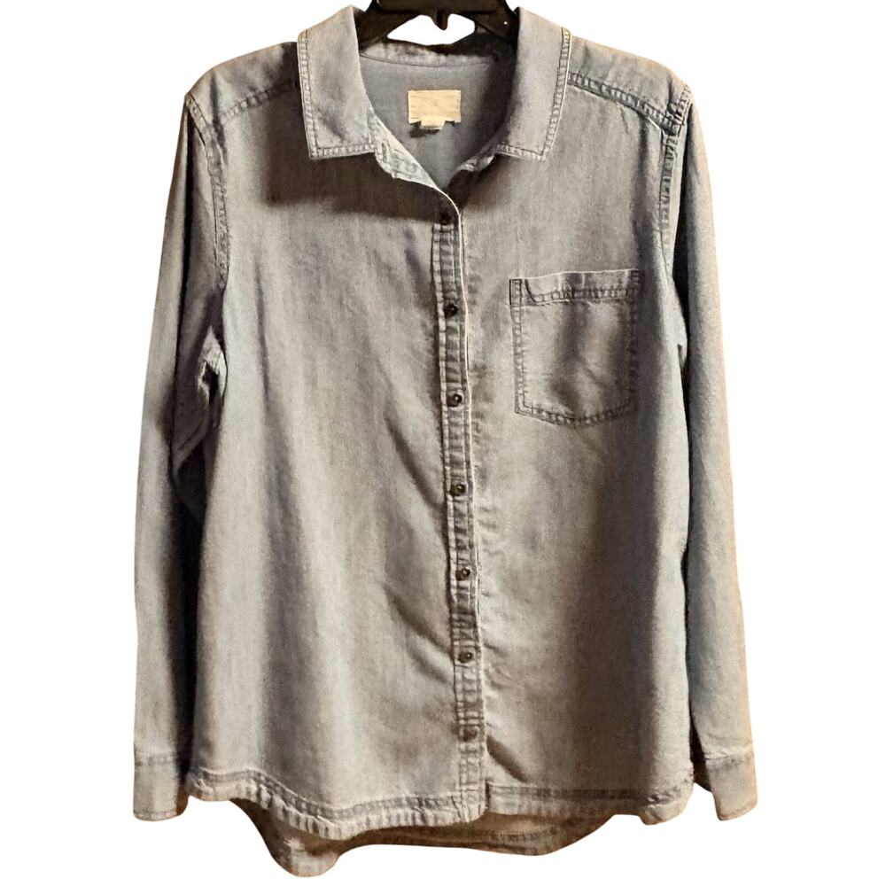 CASLON Shirt Size Large Womens Light Blue Denim Button Up Long Sleeve Pocket